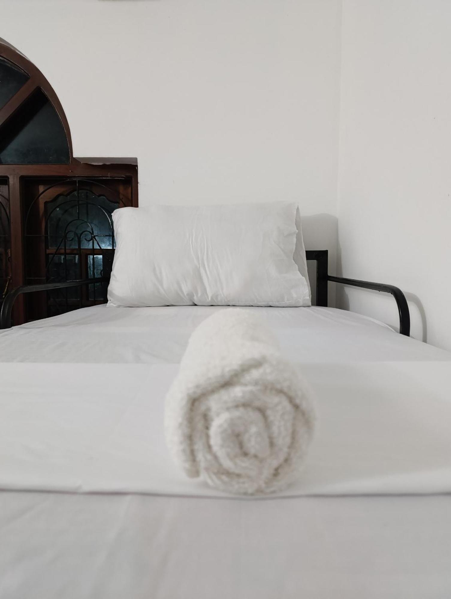 S And P Airport Transit Hostel And Villa 01 Negombo Exterior foto